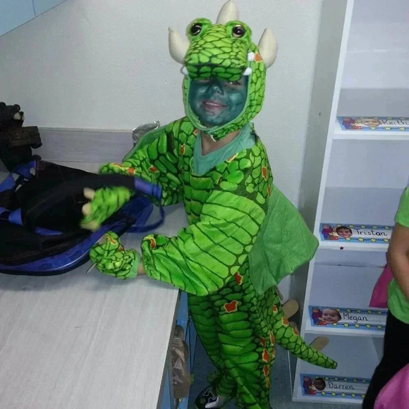 Dragon Costume, available in small and extra large! - Picture 4 of 7
